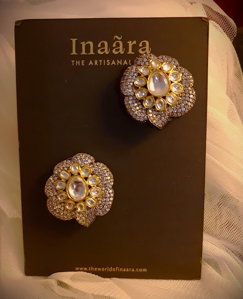 Eurasian Flower Studs