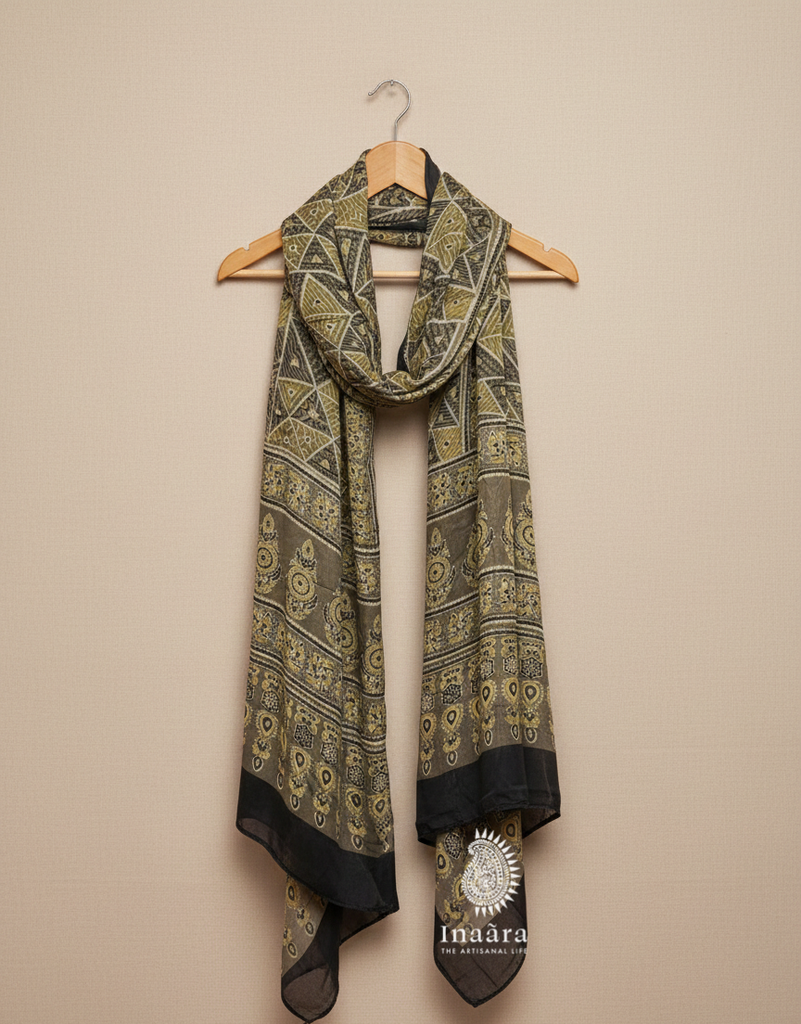 arjakh dupatta brown triangular2 by luqi arts (1).png