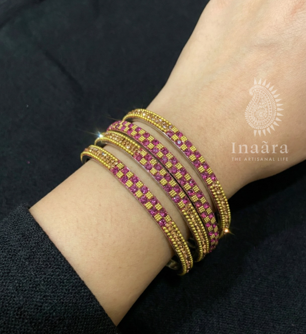 Stone Bangle Pink -Set of 4