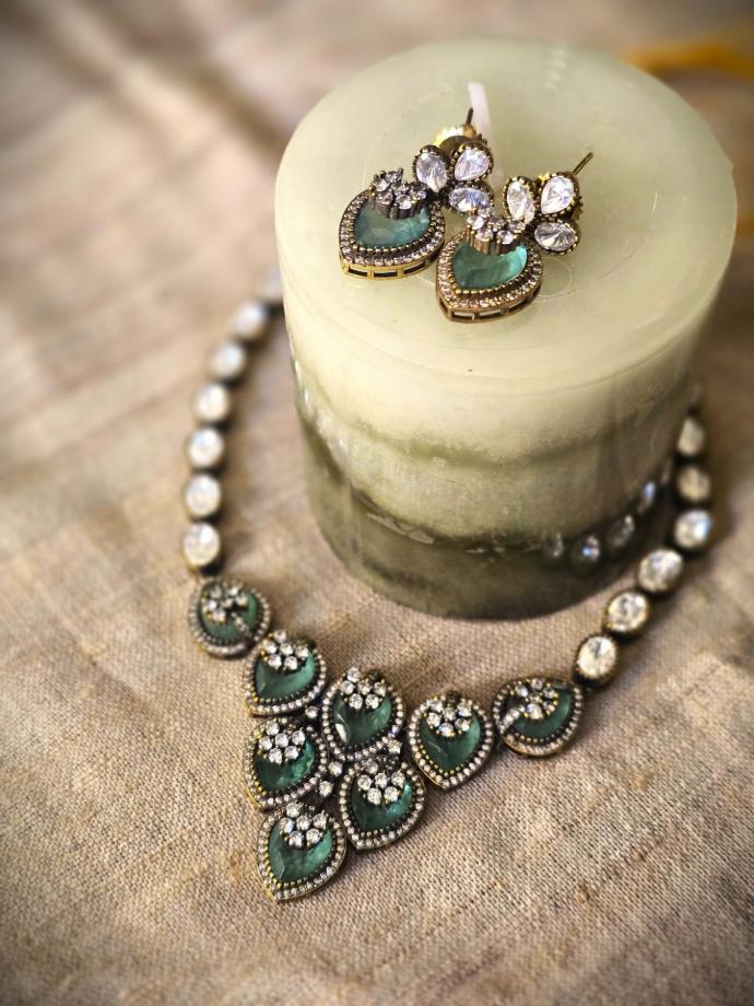 Angoori Victorian Necklace Set