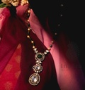 Akhdaari Kundan Set