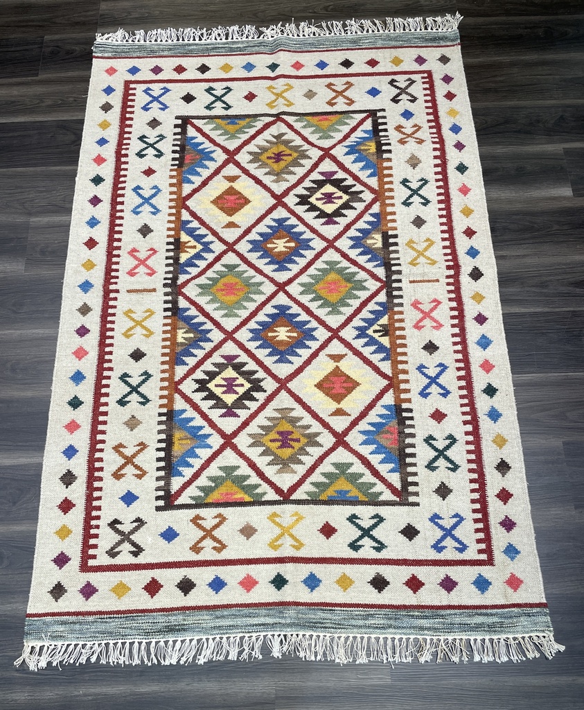 Handwoven Dhurrie (6x4ft)