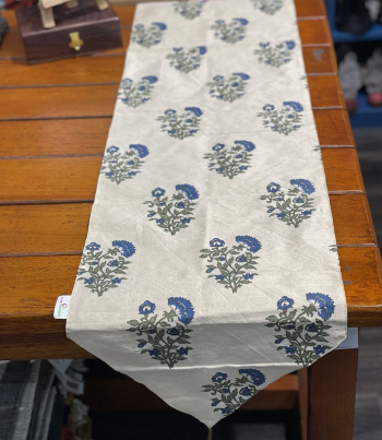 مفرش طاولة (174×30 سم)
