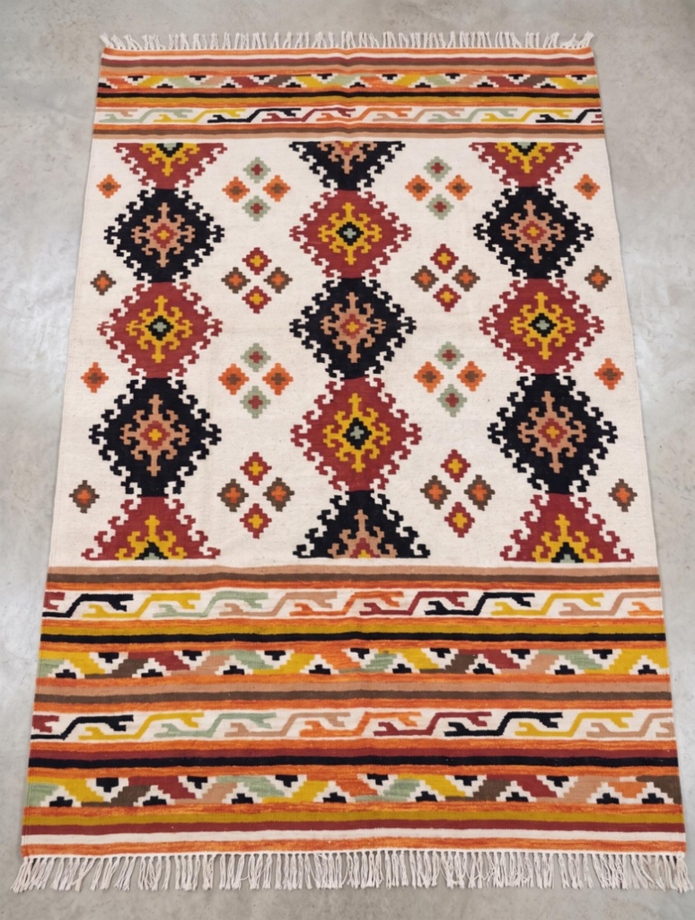 Handwoven Dhurrie(8x5ft)