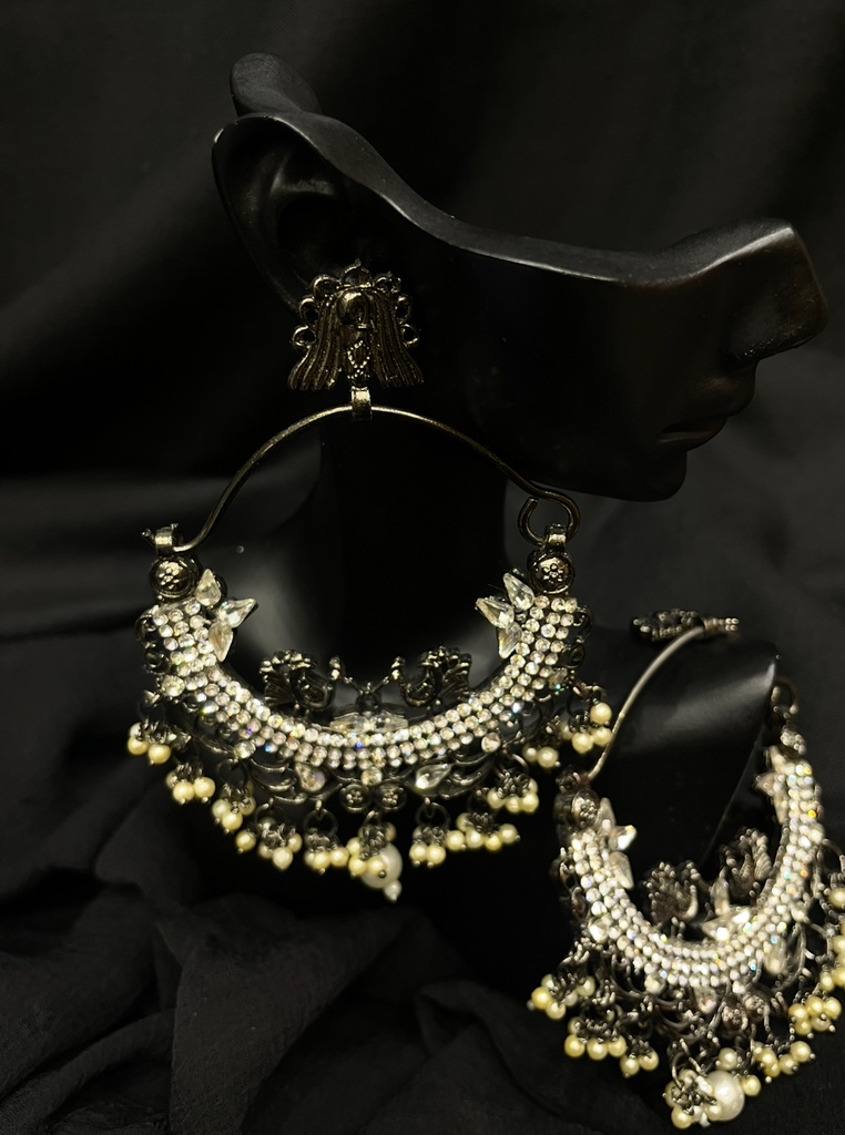 Blackmetal Pearl Trimmed Chandbali