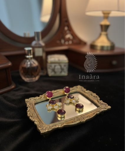 أقراط متدلية من الياقوت