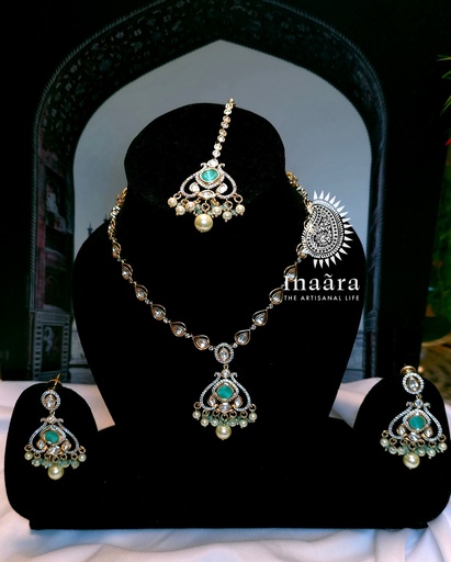 GreenStone&Pearl Kundan Jewel Set
