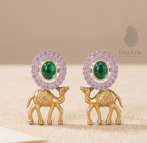 Camel Motif Earrings - Green
