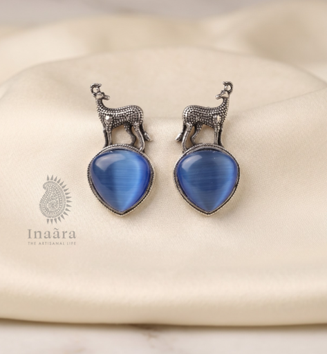 Silver-toned Deer Motif Earrings-Blue