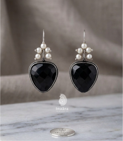 Teardrops Chalcedony Earrings-Black