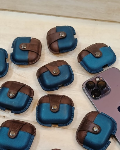 [inaara_sp00272] hand stitched Leather Airpod Case