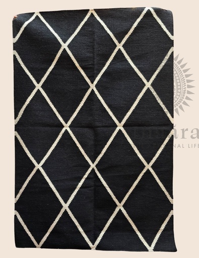 [inaara_sp00108] Black Jack Handwoven Dhurrie(4x6ft)