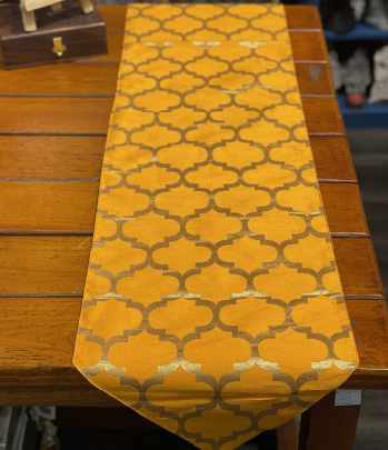 Table runner (174x30cm)