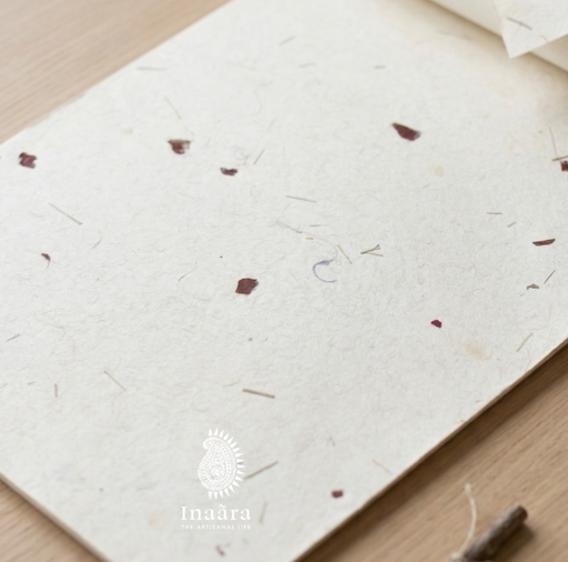 Gift Wrap w/ Natural Petals 76x56cm/roll)