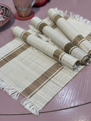 Eco Textile - HW Madhur Kathi Table Mat - White