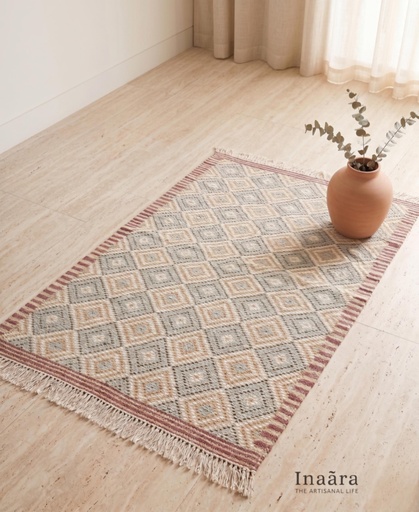 Handwoven Dhurrie(6x4ft)