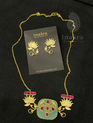 Lotus Pendant Necklace Set- Green