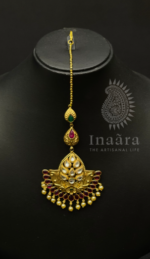 Maang Tikka w/ Pink Stones